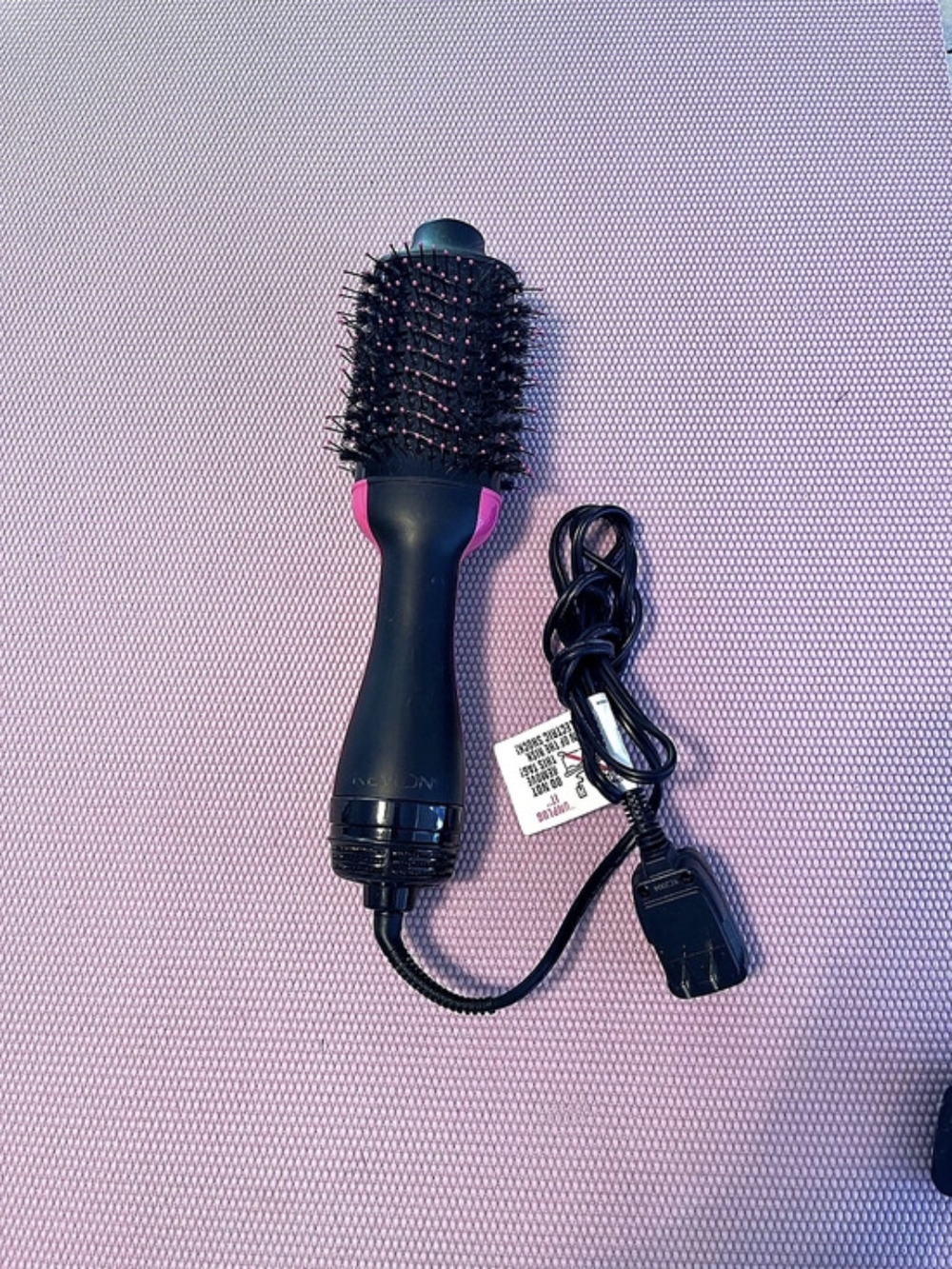 Revlon One-Step Hair Dryer and Volumizer in Black & Pink NWT